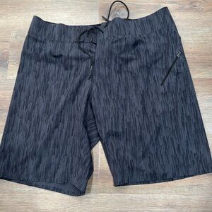Lululemon Men’s Shorts Size XL